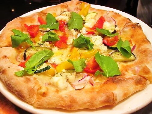 夏野菜とリコッタチーズのピザ2.jpg