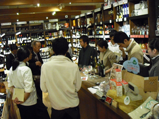 ミゲルトーレス 試飲.JPG